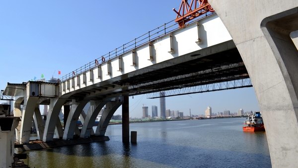 天津市于新道海河大桥