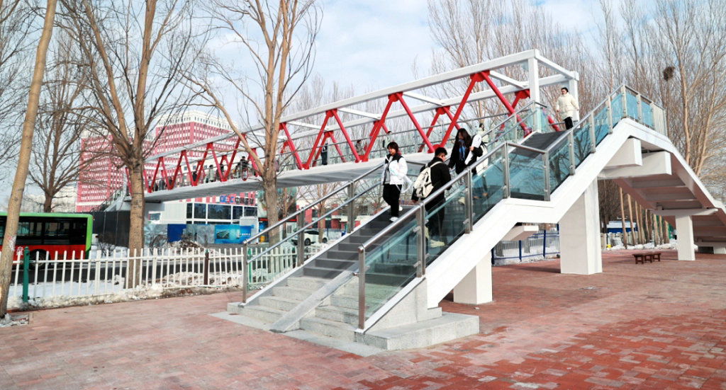 齐齐哈尔市齐齐哈尔工程学院行知桥