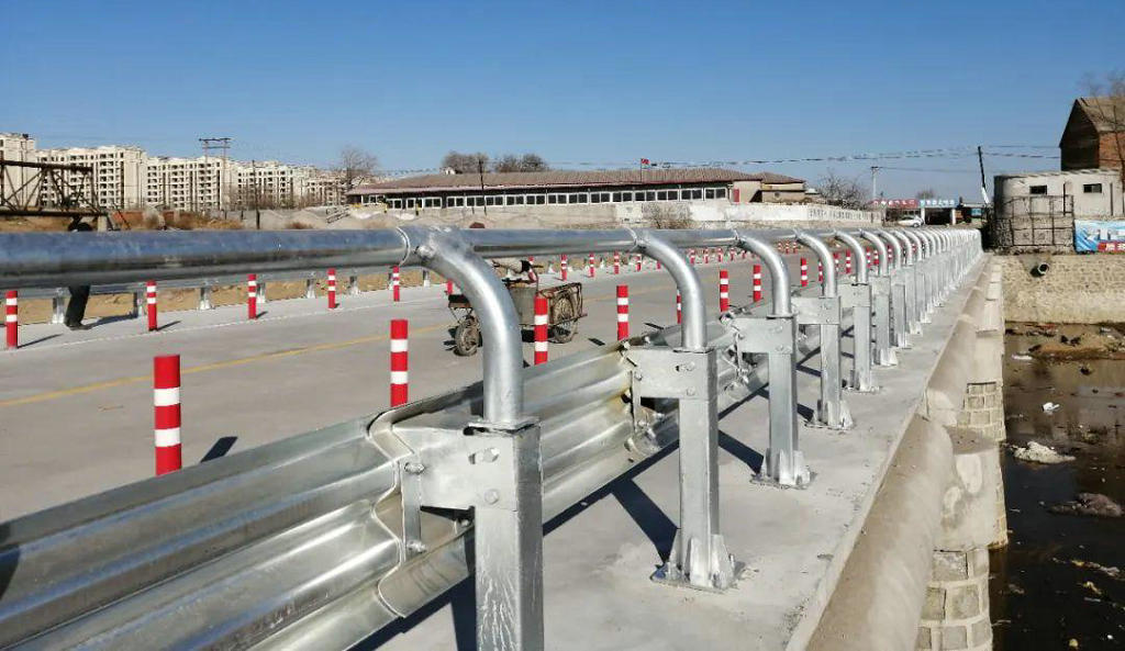 ��ɽ��������