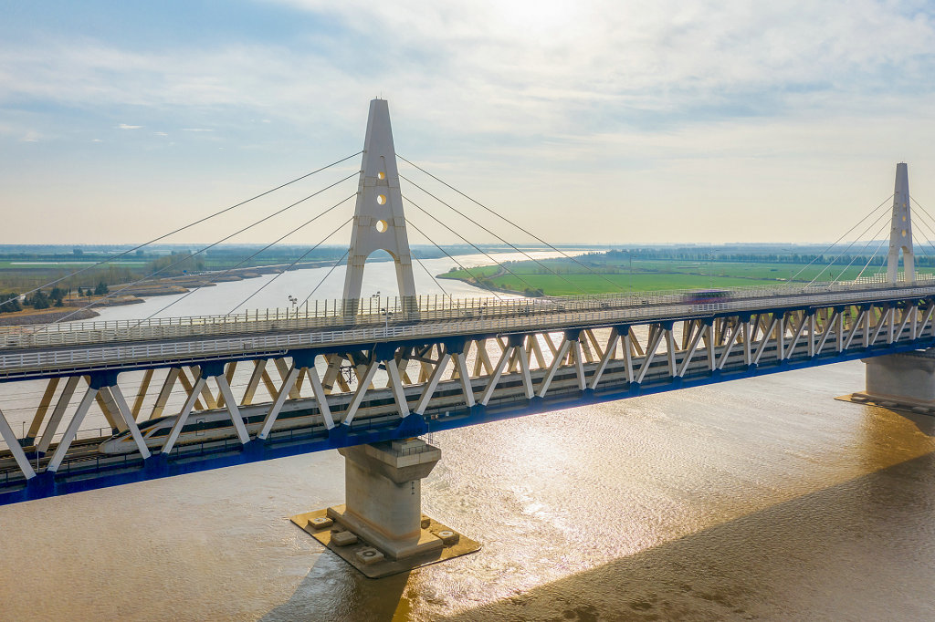 ֣�»ƺӴ���