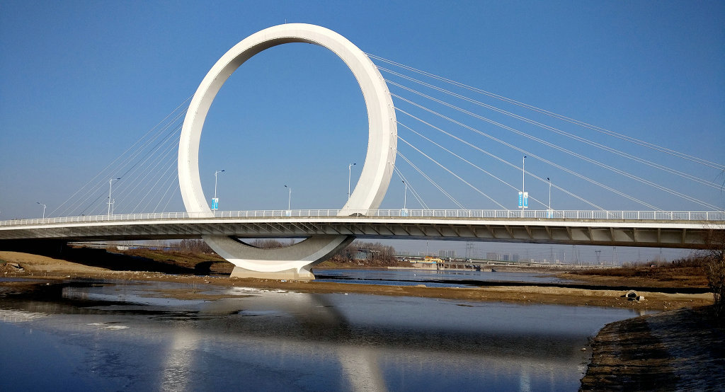 �ܳ�������·�糱����