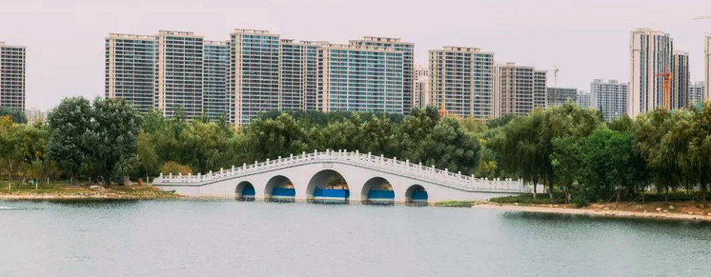 �ܳ�������ӳ����