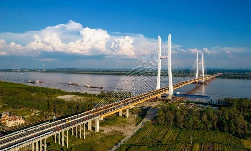 湖北省赤壁长江大桥