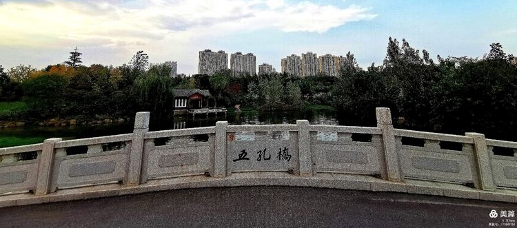 黄州区遗爱湖·霜叶松风景区五孔桥