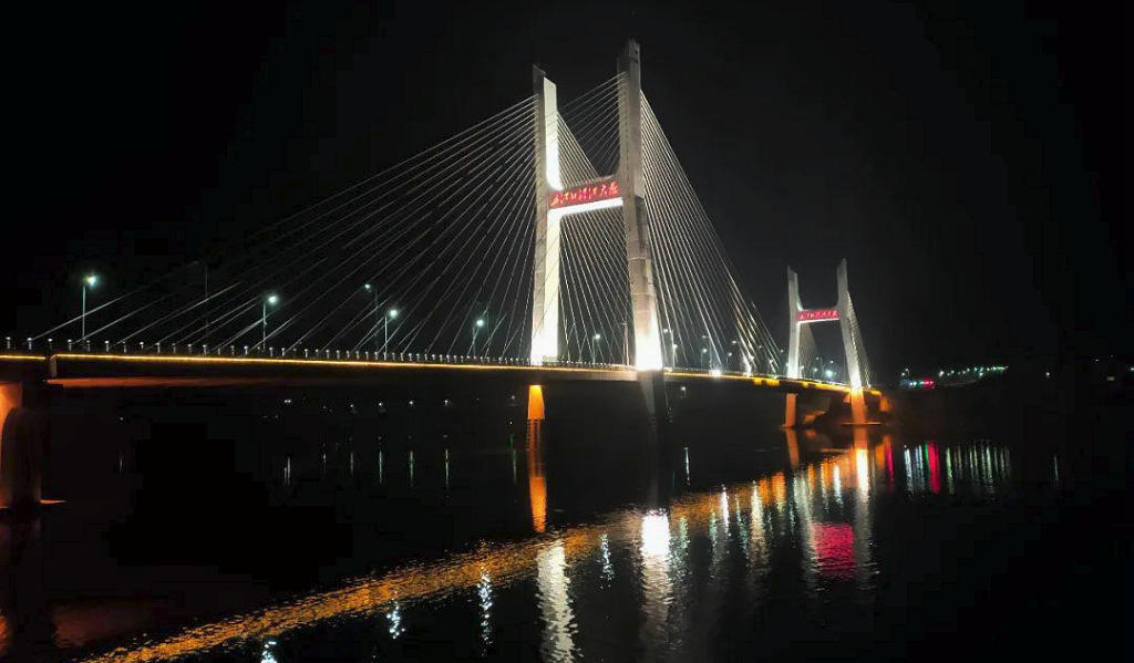 �������е����ں�����·����