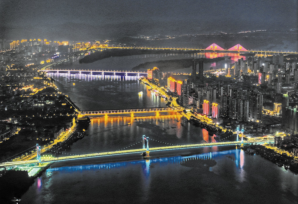 �����з������