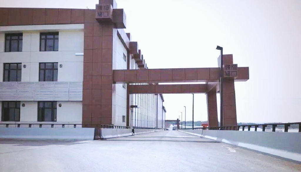 �������˳��к����ſں�����Ŧ���̰��Ϲ�·��