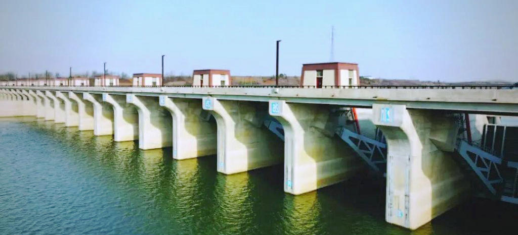 �������˳��к����ſں�����Ŧ���̰��Ϲ�·��