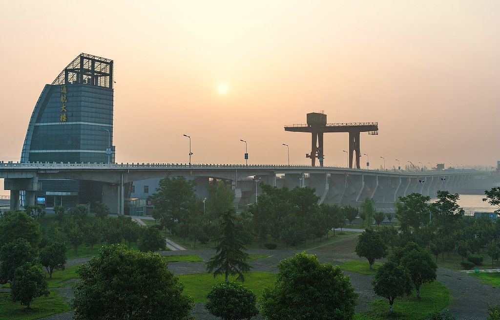 �����д޼�Ӫ������Ŧ��ӽ�ͨ��