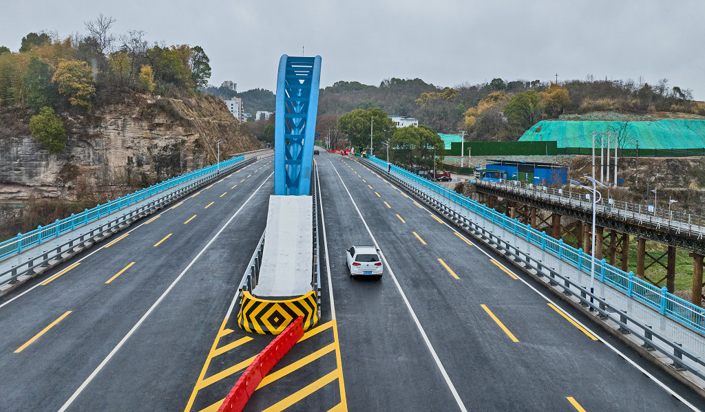 点军区江南大道卷桥河大桥