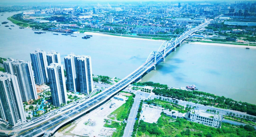 ��̶������˾����