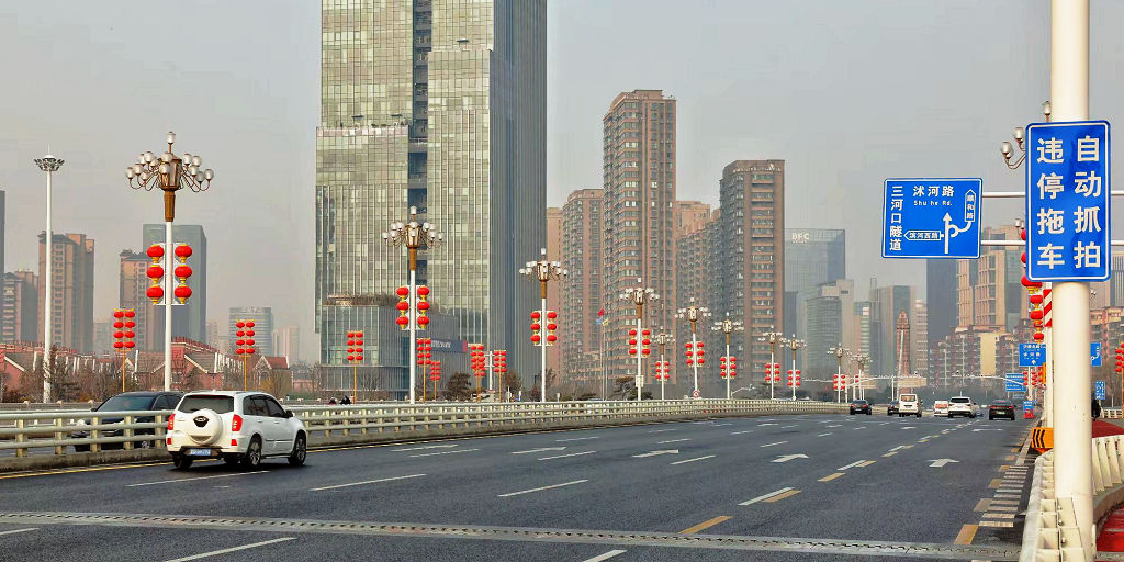 �����б���·�ʺӴ���