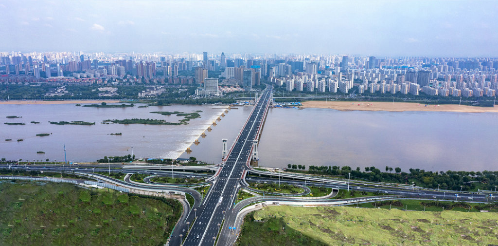 �����б���·�ʺӴ���