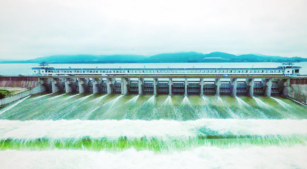 ��������ˮ���ʳǽֵ���ɽˮ�����բ��