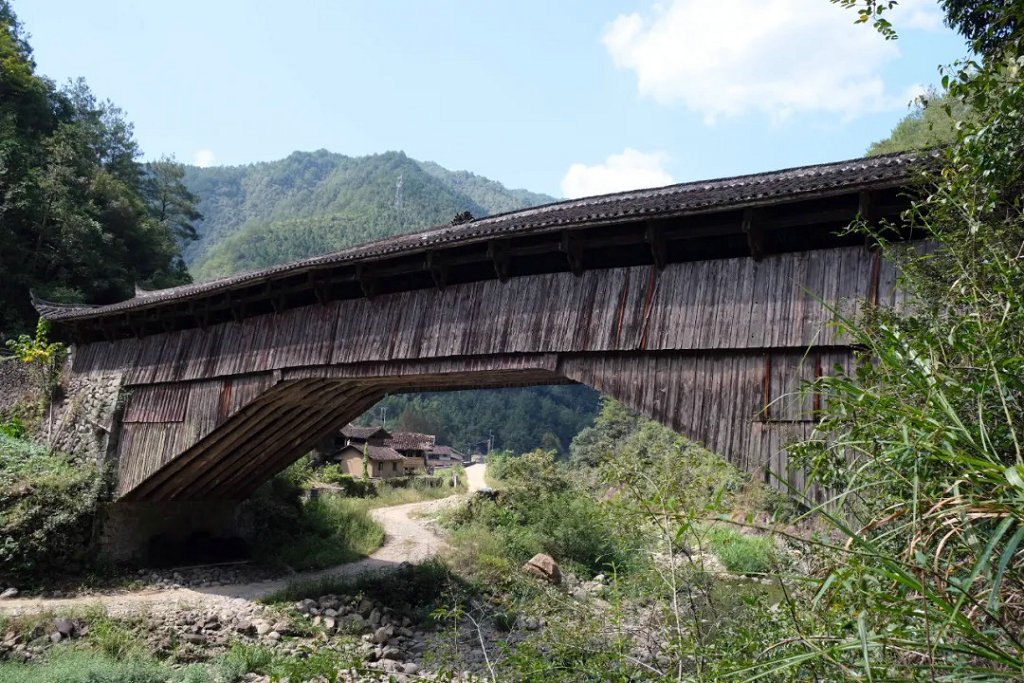 景宁县沙湾镇莲川大地桥
