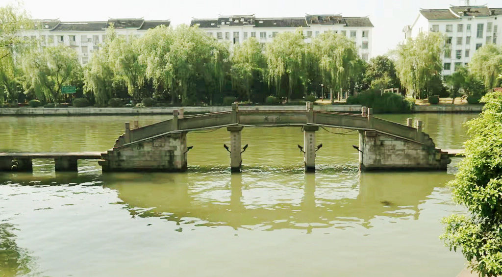 Խ������ɽ԰����