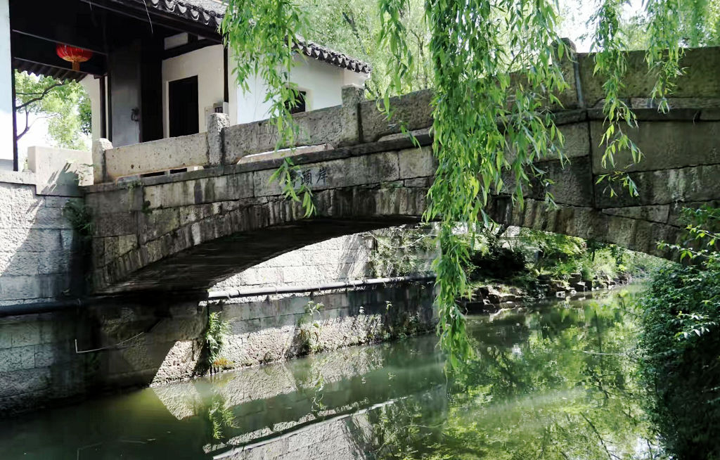 Խ������ɽ԰��ͷ��