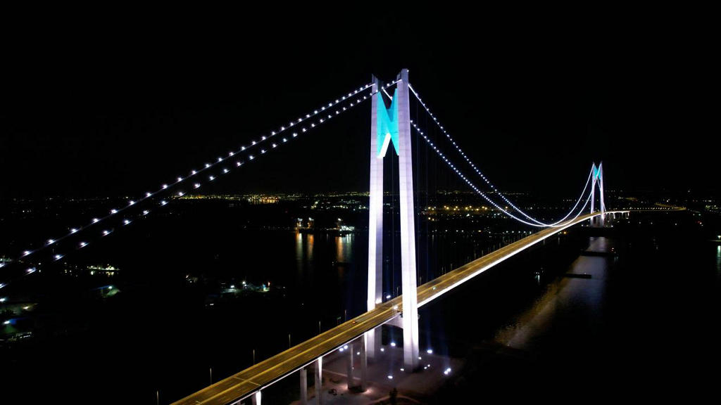 �Ͼ��������׳�������