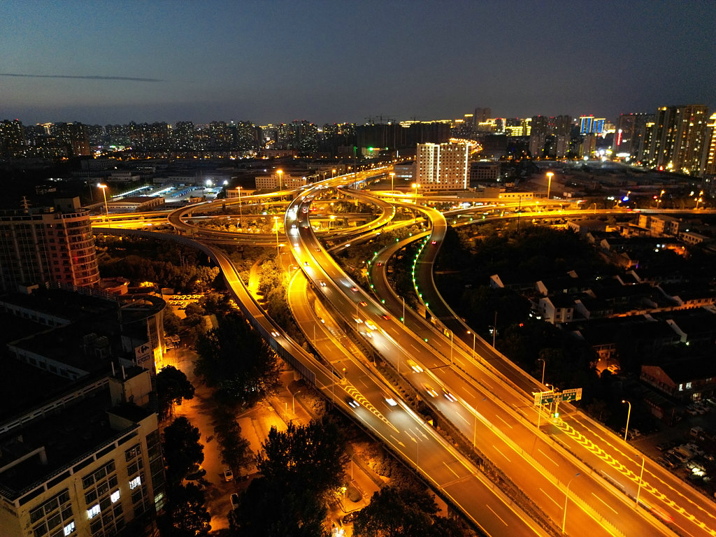 �����з�������