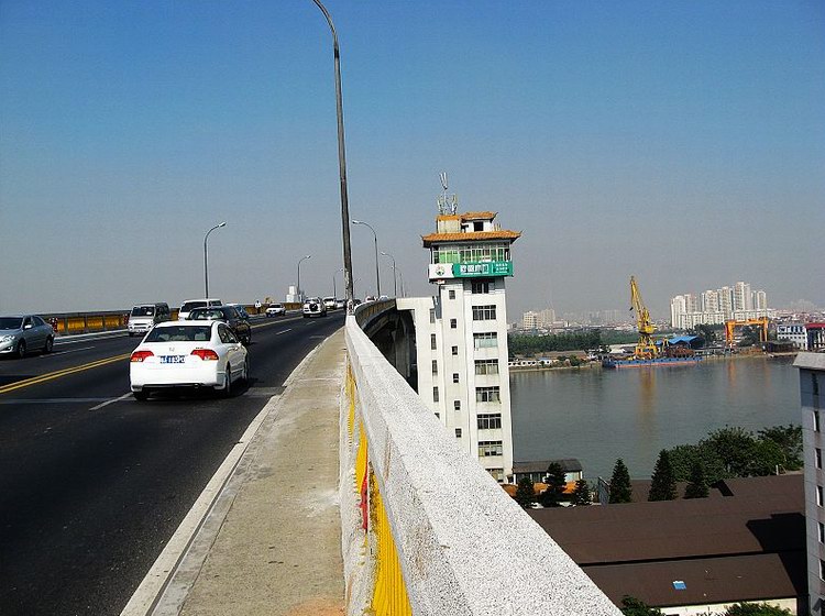 广州市洛溪大桥