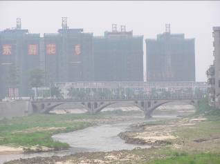 新兴县东山庙桥