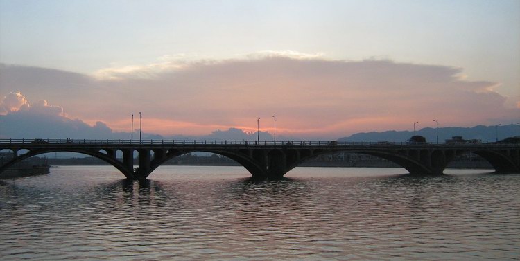 阳春市漠阳江大桥