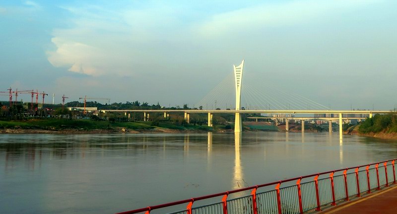 泸州市沱江六桥