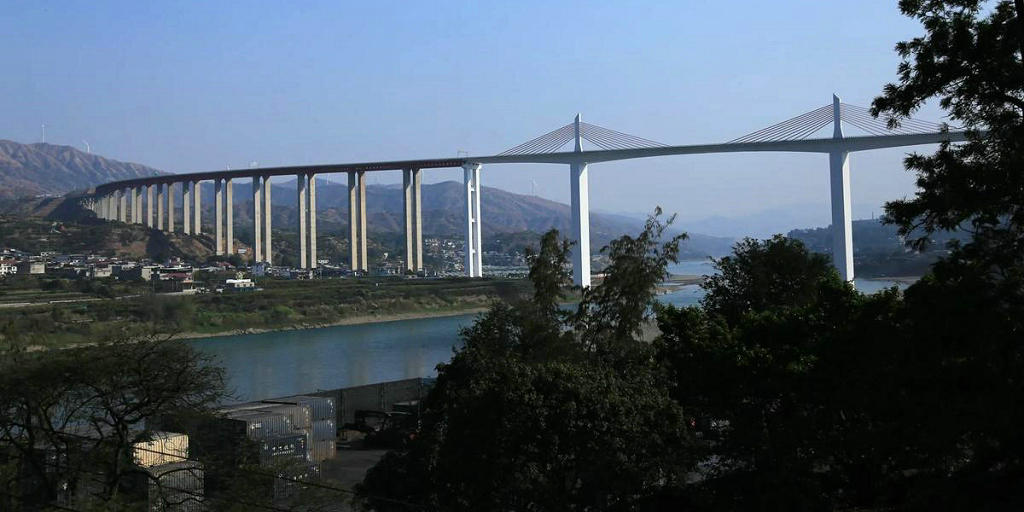 ��֦���з��Ѹ���������