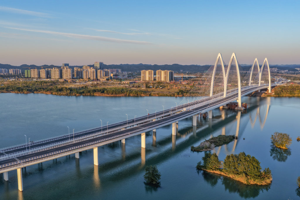 �����д�ɽ��ͨ�ô��š�