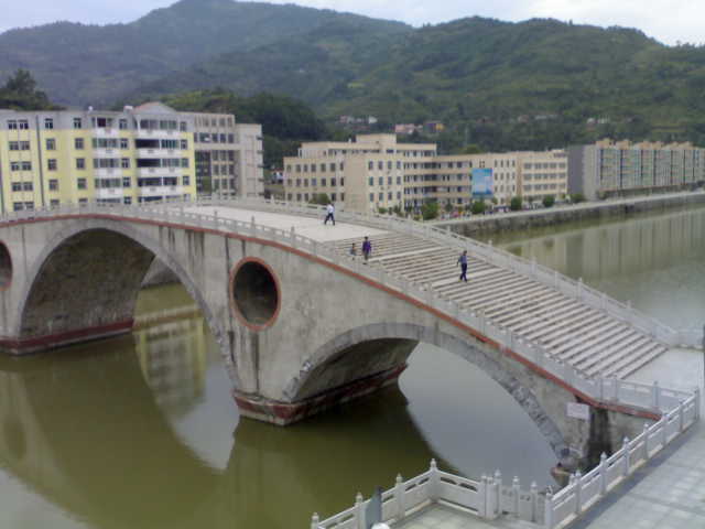 平利县步行景观桥