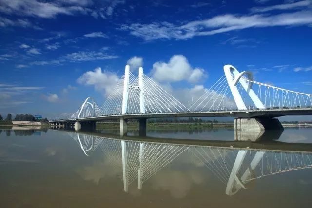 汉中市龙岗大桥