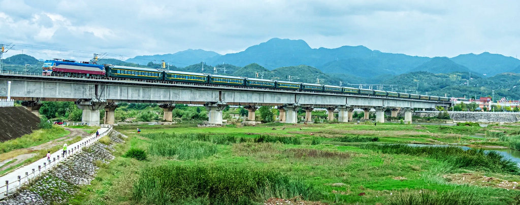 ���غ�������