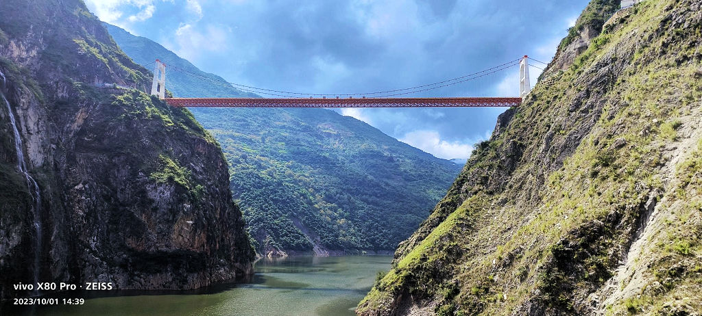 ����ʡ���������ܵ����׽���Խ����