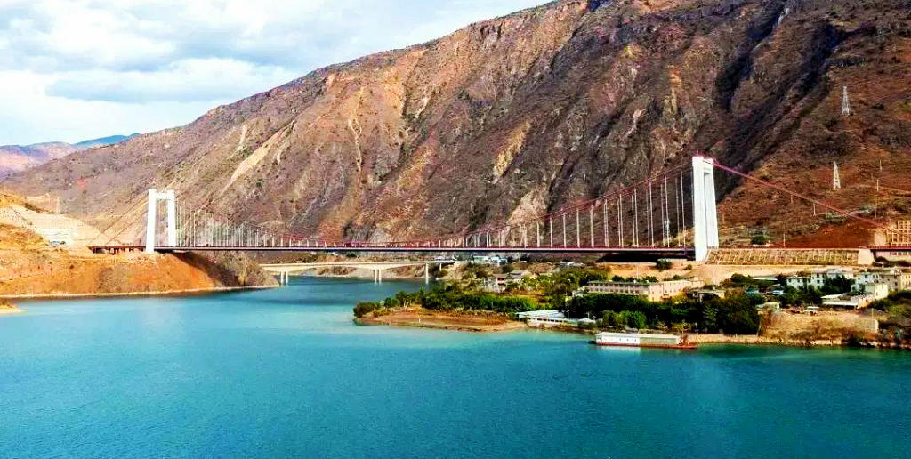 ��ʤ��Ƭ������Դ��ɳ������