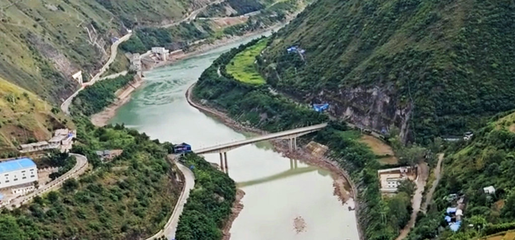 ��ƺ���ö������