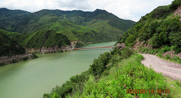 ŭ������ƺ��ʯ�������ǺӴ���