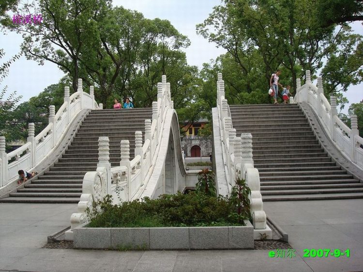 桂林市古榕双桥