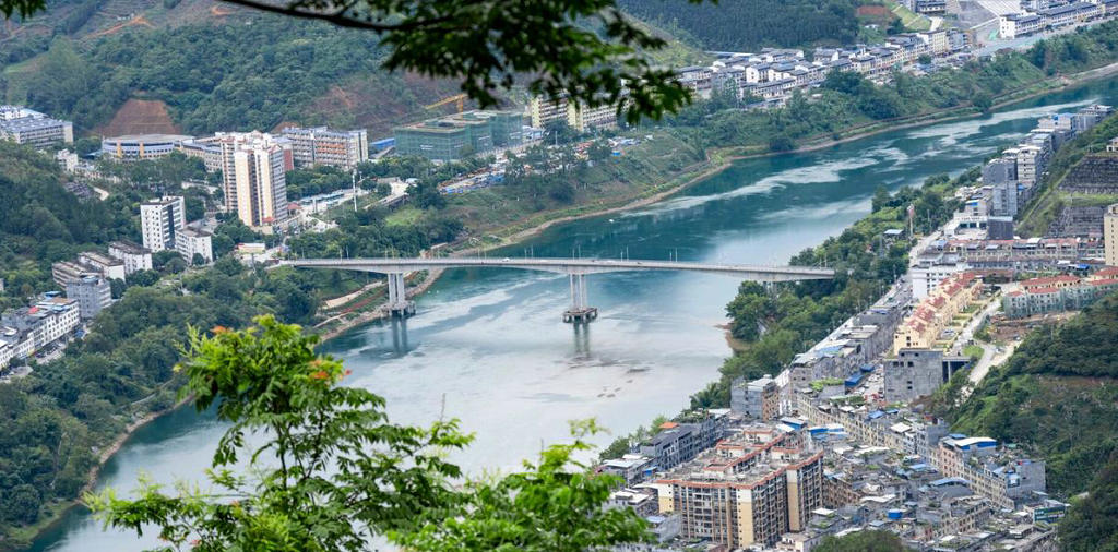 �ӳ����������Ӣ����