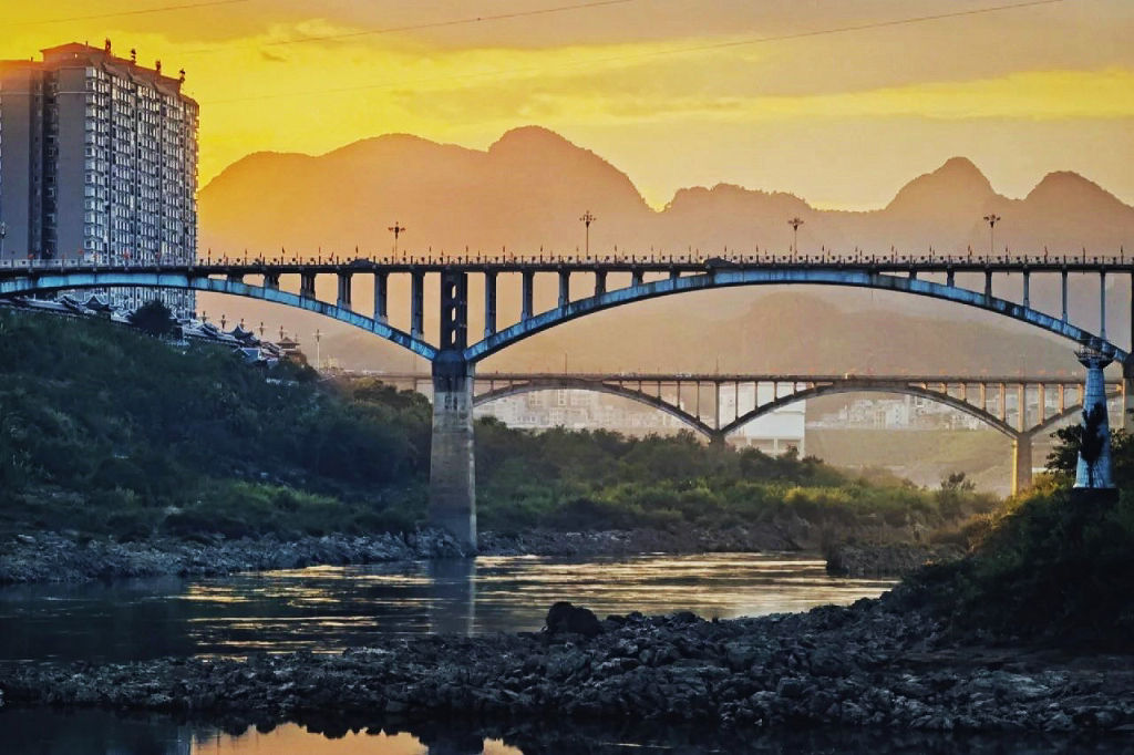 �ӳ��д��غ�ˮ�Ӷ���