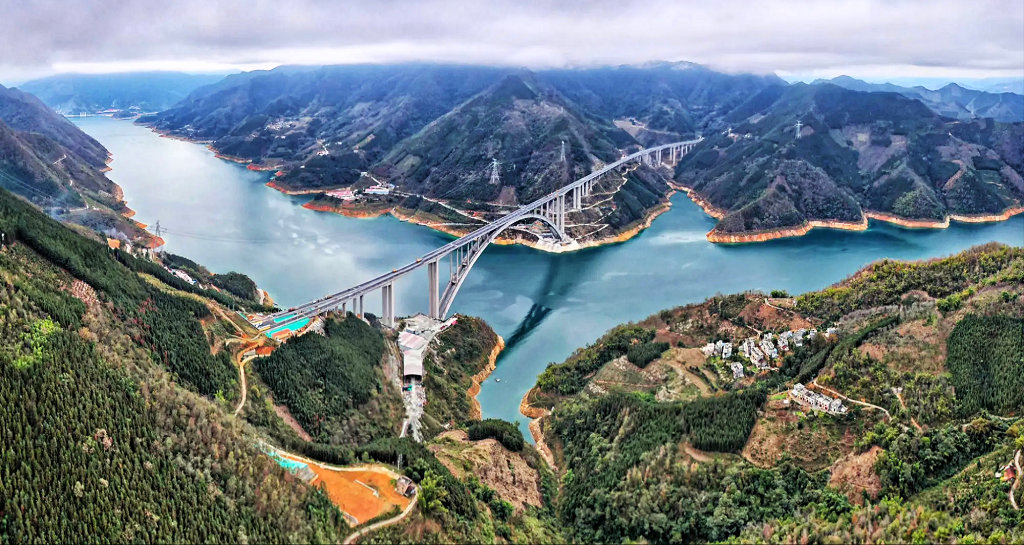 �ӳ�������������ش���