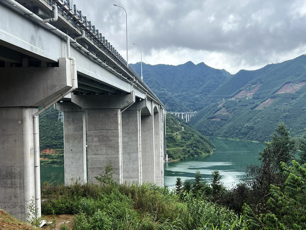 �ӳ�������������ش���