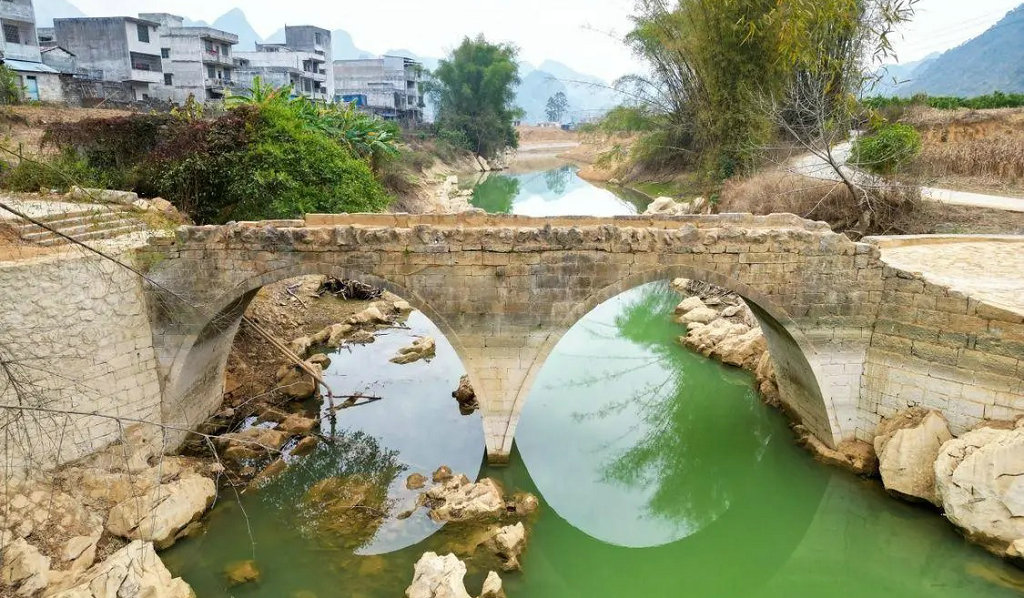 大化县贡川乡清坡石拱桥
